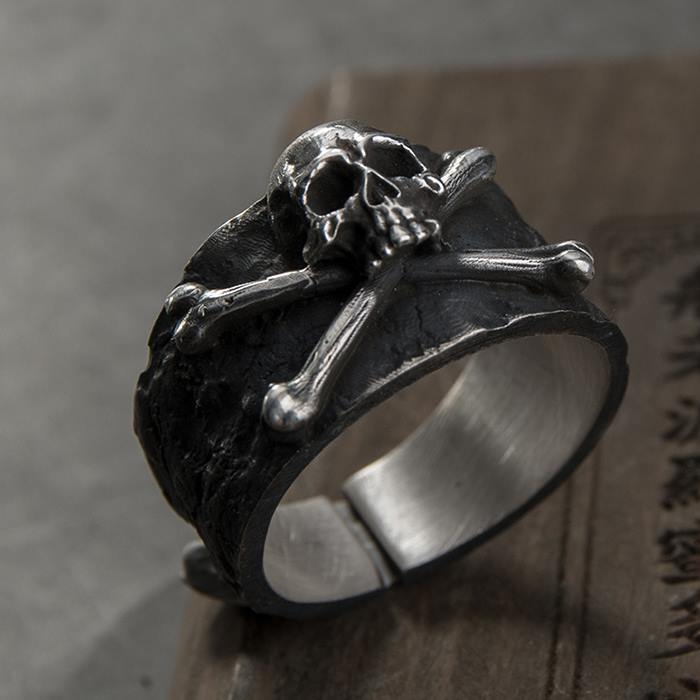 Skull And Crossbones Ring