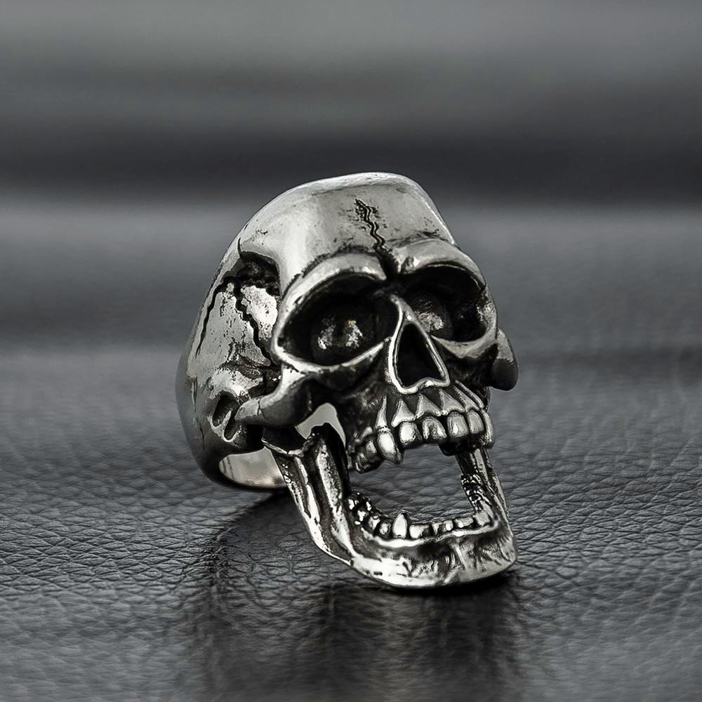 Gothic Skull Ring