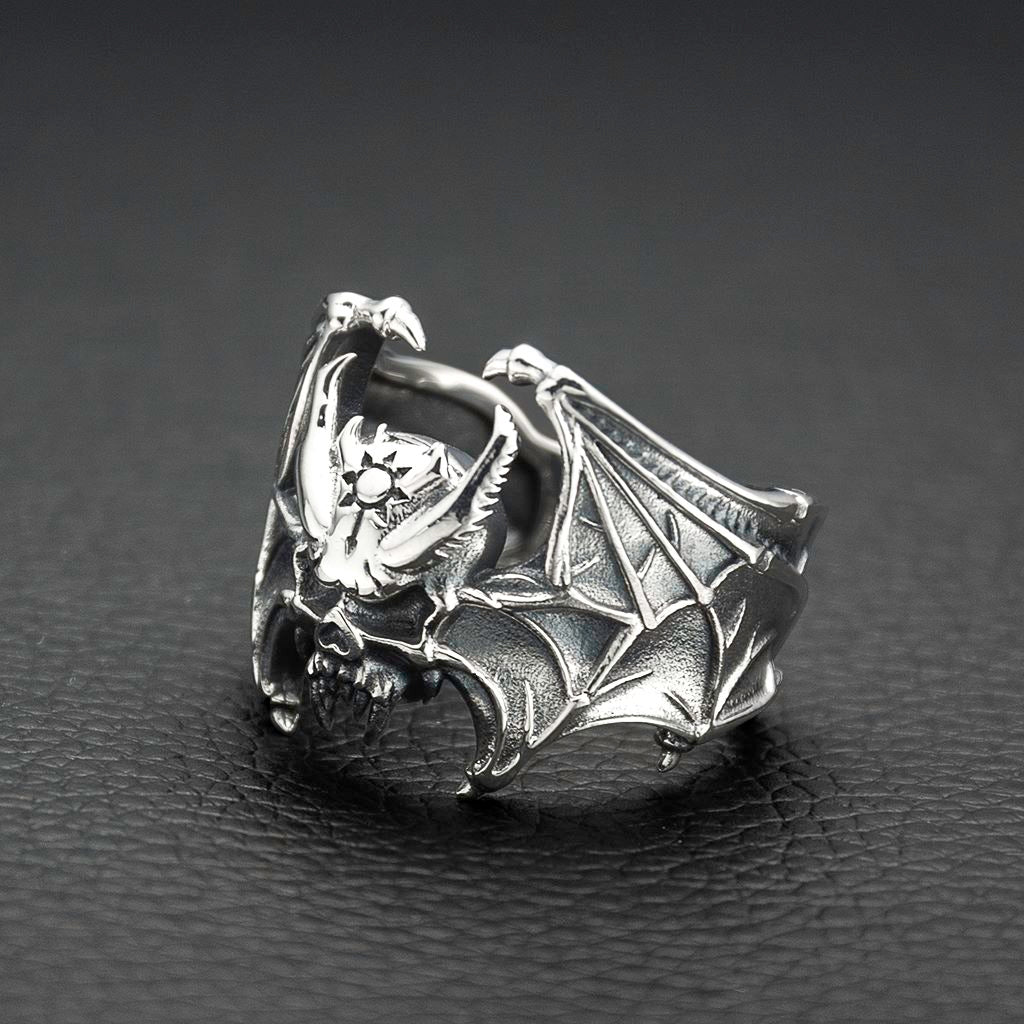 Sterling Silver Vampire Skull Ring