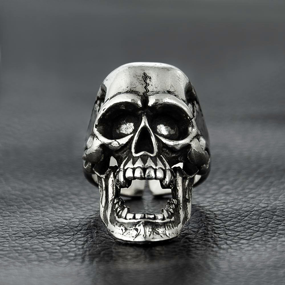Gothic Skull Ring