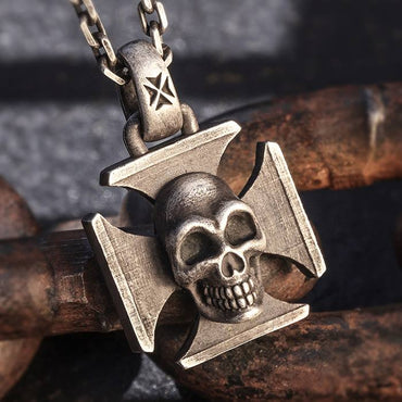 Silver Skull On Cross Patty Pendant Necklace