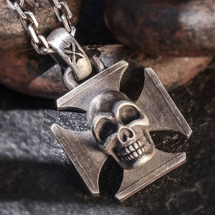 Silver Skull On Cross Patty Pendant Necklace